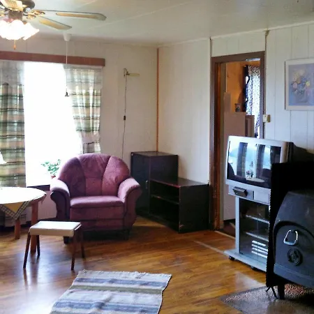 Holiday home Three-bedroom In Halsanaustan