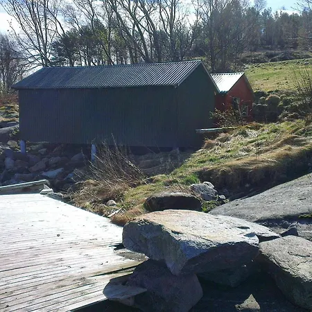 Three-bedroom In Halsanaustan Holiday home