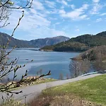 6 Person In Halsanaustan Korsnes (Trondelag)